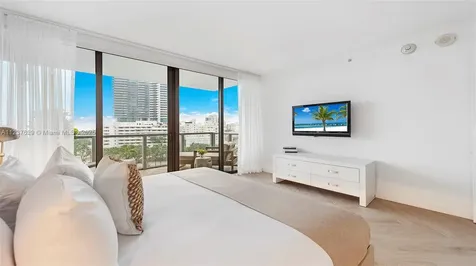 2201 Collins Avenue Miami Beach FL 33139