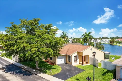 1061 Seabrook Avenue Davie FL 33325
