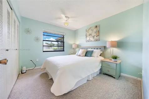 1061 Seabrook Avenue Davie FL 33325