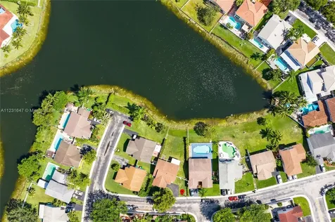 1061 Seabrook Avenue Davie FL 33325