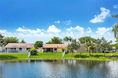 1061 Seabrook Avenue Davie FL 33325