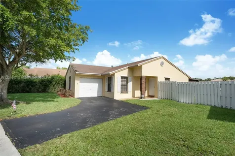 1061 Seabrook Avenue Davie FL 33325