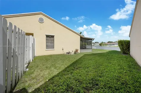 1061 Seabrook Avenue Davie FL 33325