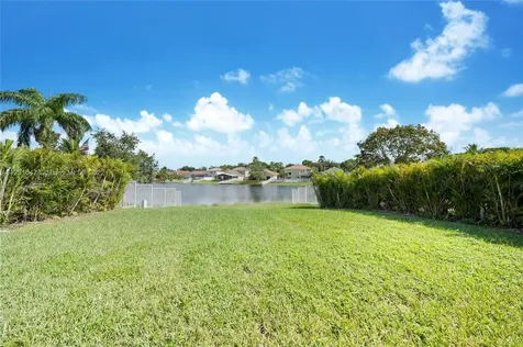 1061 Seabrook Avenue Davie FL 33325