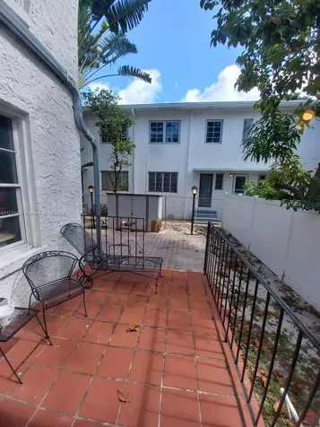 846 N Michigan Avenue Miami Beach FL 33139
