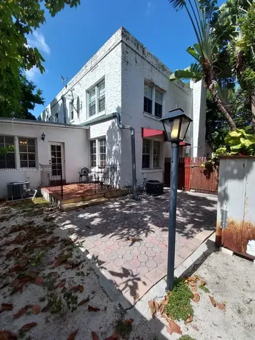 846 N Michigan Avenue Miami Beach FL 33139