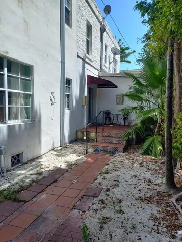 846 N Michigan Avenue Miami Beach FL 33139