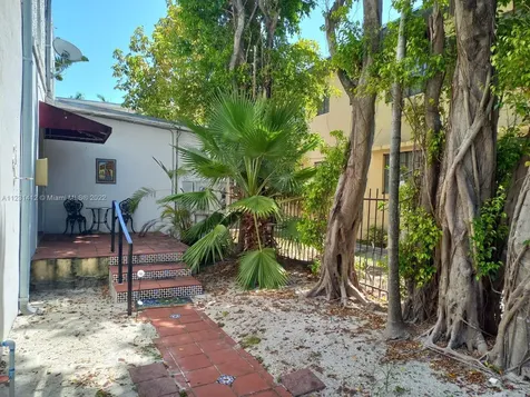 846 N Michigan Avenue Miami Beach FL 33139
