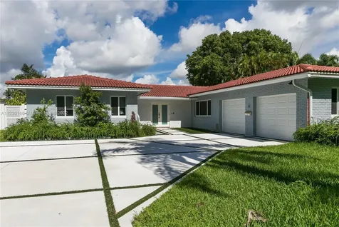 144 SE 3rd Avenue Dania Beach FL 33004