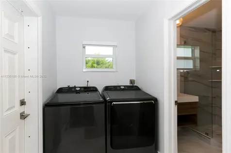 144 SE 3rd Avenue Dania Beach FL 33004