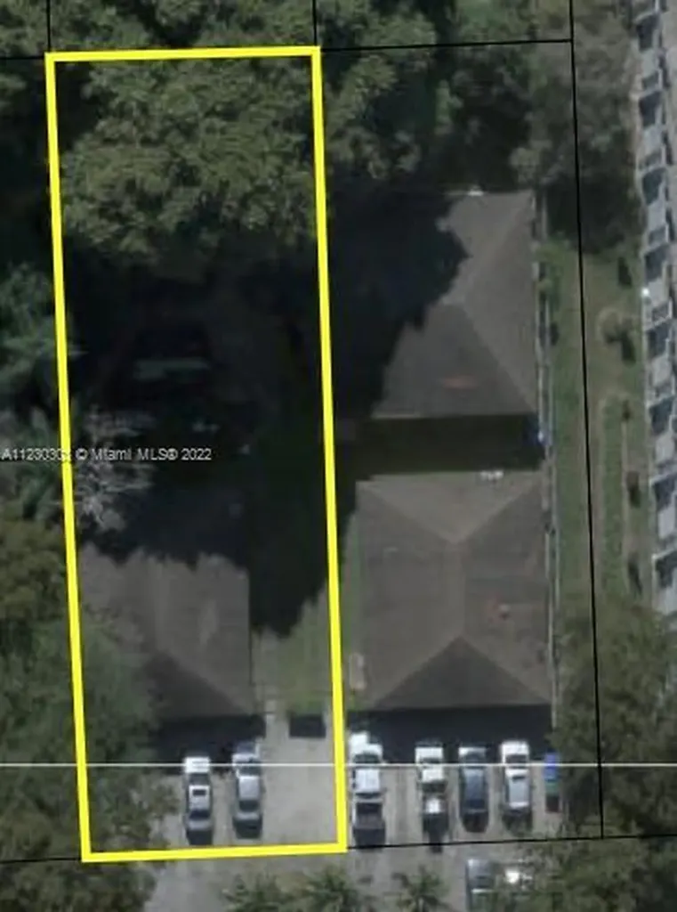 3686 SW 23rd Street Miami FL 33145