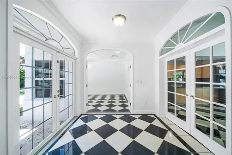 624 Curtiswood Drive Key Biscayne FL 33149
