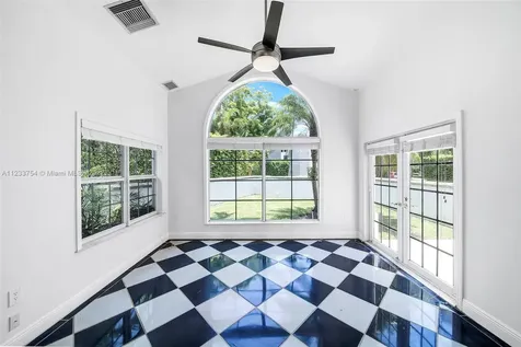 624 Curtiswood Drive Key Biscayne FL 33149