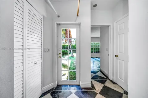 624 Curtiswood Drive Key Biscayne FL 33149