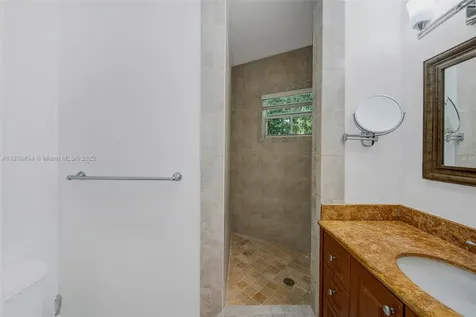 624 Curtiswood Drive Key Biscayne FL 33149