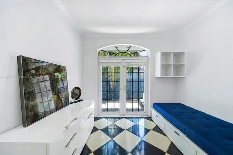 624 Curtiswood Drive Key Biscayne FL 33149
