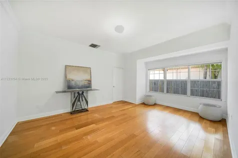 624 Curtiswood Drive Key Biscayne FL 33149