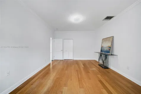 624 Curtiswood Drive Key Biscayne FL 33149