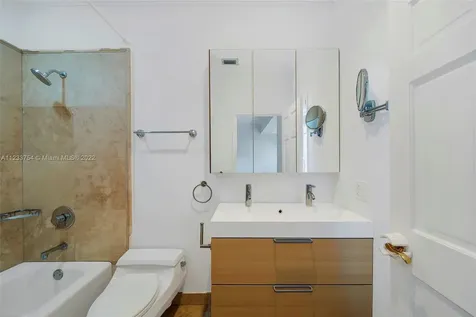 624 Curtiswood Drive Key Biscayne FL 33149