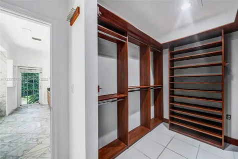 624 Curtiswood Drive Key Biscayne FL 33149