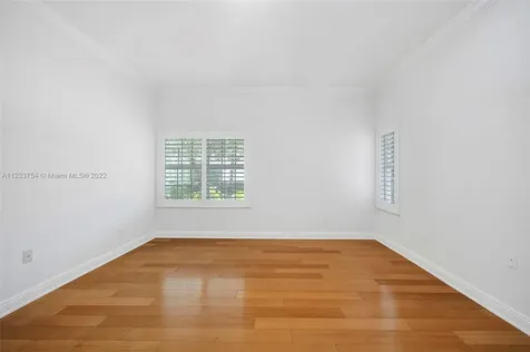 624 Curtiswood Drive Key Biscayne FL 33149
