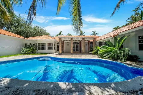 624 Curtiswood Drive Key Biscayne FL 33149