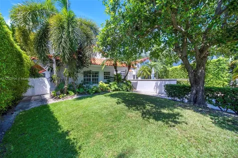 624 Curtiswood Drive Key Biscayne FL 33149