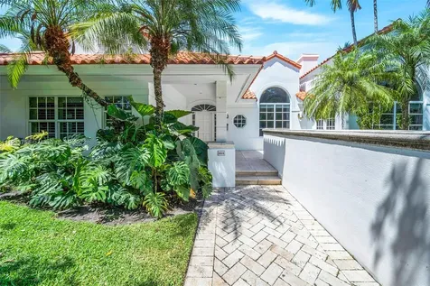 624 Curtiswood Drive Key Biscayne FL 33149