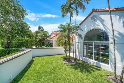 624 Curtiswood Drive Key Biscayne FL 33149