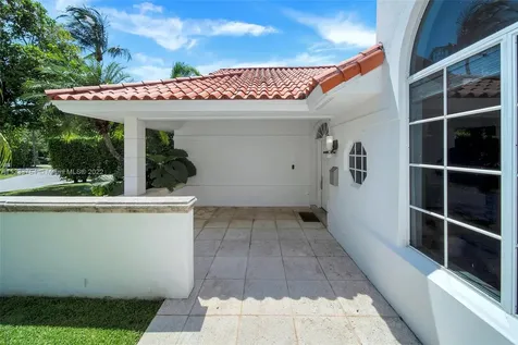 624 Curtiswood Drive Key Biscayne FL 33149