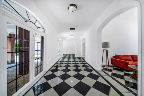 624 Curtiswood Drive Key Biscayne FL 33149