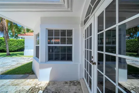 624 Curtiswood Drive Key Biscayne FL 33149