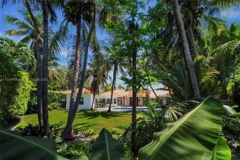 624 Curtiswood Drive Key Biscayne FL 33149