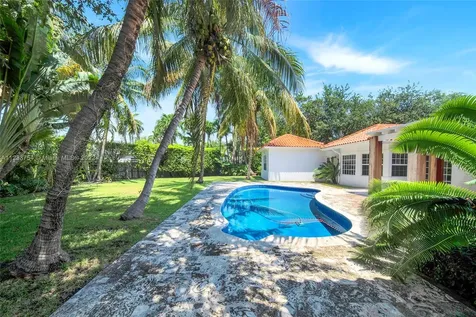 624 Curtiswood Drive Key Biscayne FL 33149