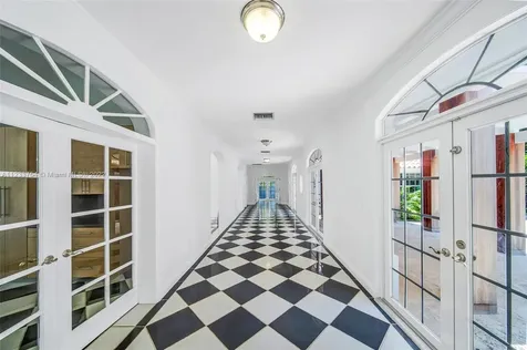 624 Curtiswood Drive Key Biscayne FL 33149