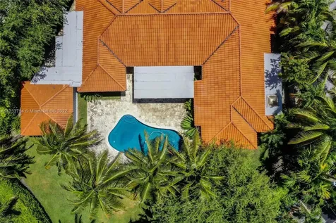 624 Curtiswood Drive Key Biscayne FL 33149