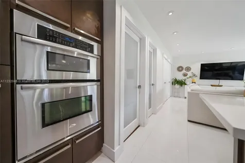 7544 SW 78th Terrace Miami FL 33143