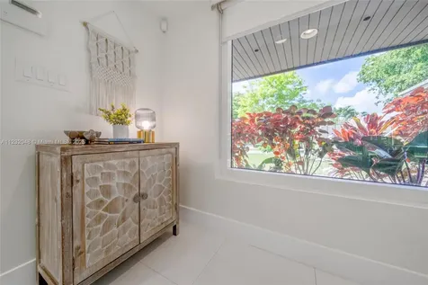 7544 SW 78th Terrace Miami FL 33143
