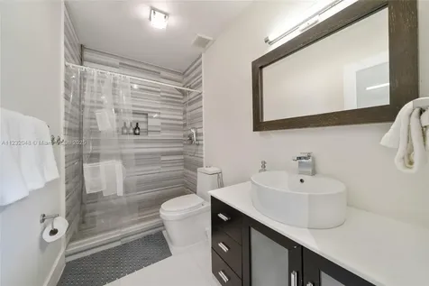 7544 SW 78th Terrace Miami FL 33143