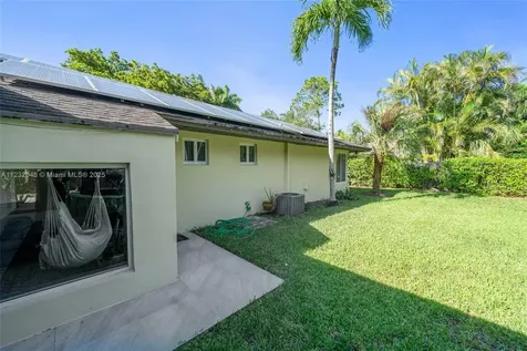 7544 SW 78th Terrace Miami FL 33143