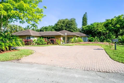 7544 SW 78th Terrace Miami FL 33143