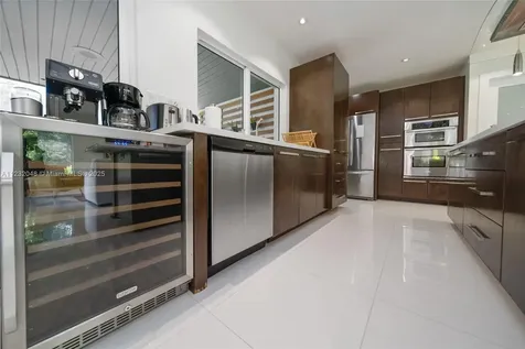 7544 SW 78th Terrace Miami FL 33143