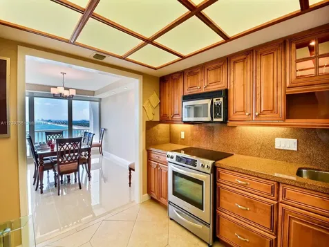 2200 S Ocean Lane Fort Lauderdale FL 33316