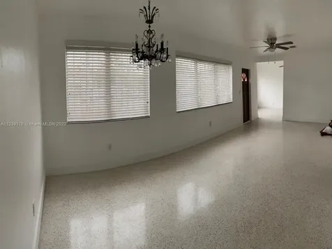 10 NE 125th Street North Miami FL 33161