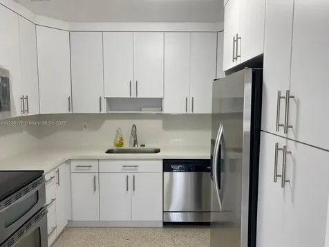 10 NE 125th Street North Miami FL 33161