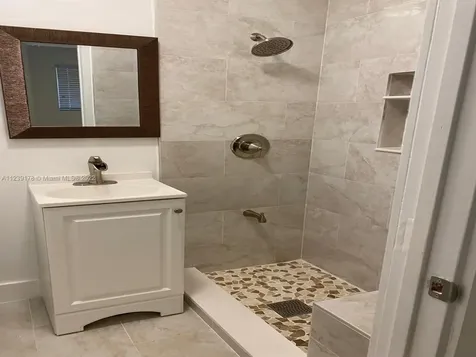 10 NE 125th Street North Miami FL 33161