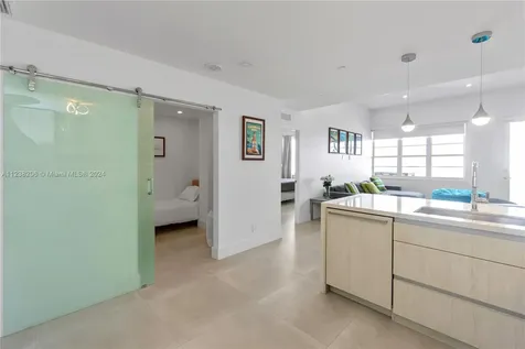 100 Lincoln Road Miami Beach FL 33139