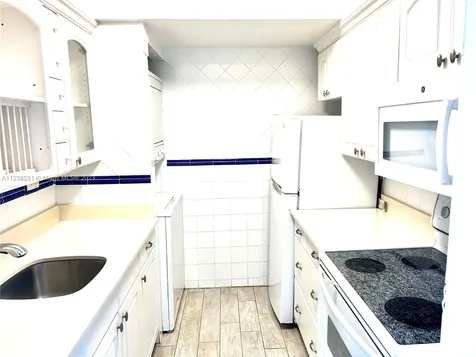 520 Brickell Key Drive Miami FL 33131