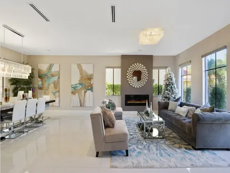7542 SW 187th Street Cutler Bay FL 33157