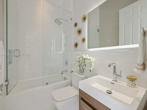 7542 SW 187th Street Cutler Bay FL 33157
